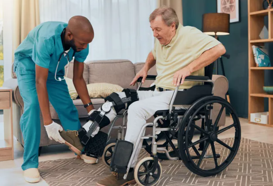 How to Help an Older Adult Recover Safely at Home After Surgery